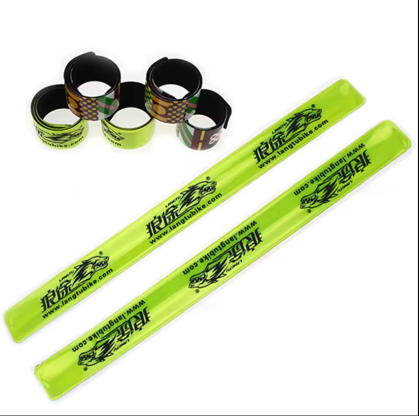 Factory Direct Supply OEM Custom PVC Rubber Silicone Reflective Slap Snap Bracelet Wrist Band, Reflective Armband